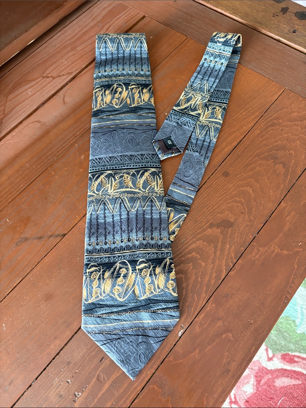 Daniel De Fasson Silk Tie in gray-blue and gold.